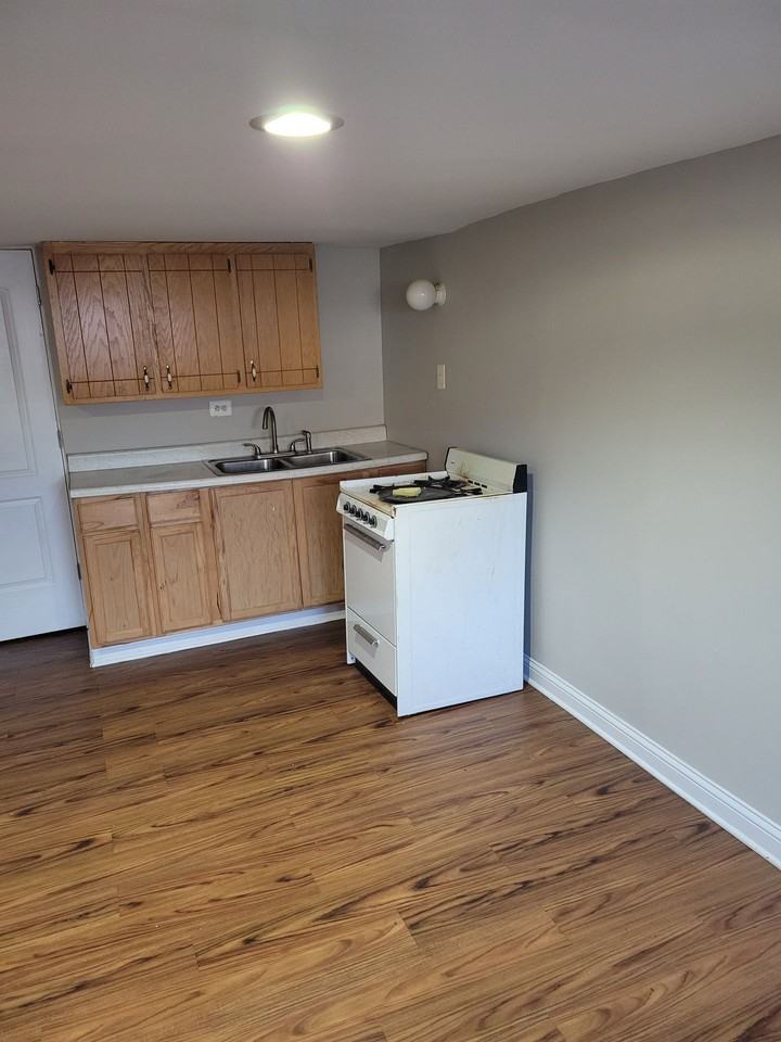 2949 W 58th St #1 - Photo 3 of 11