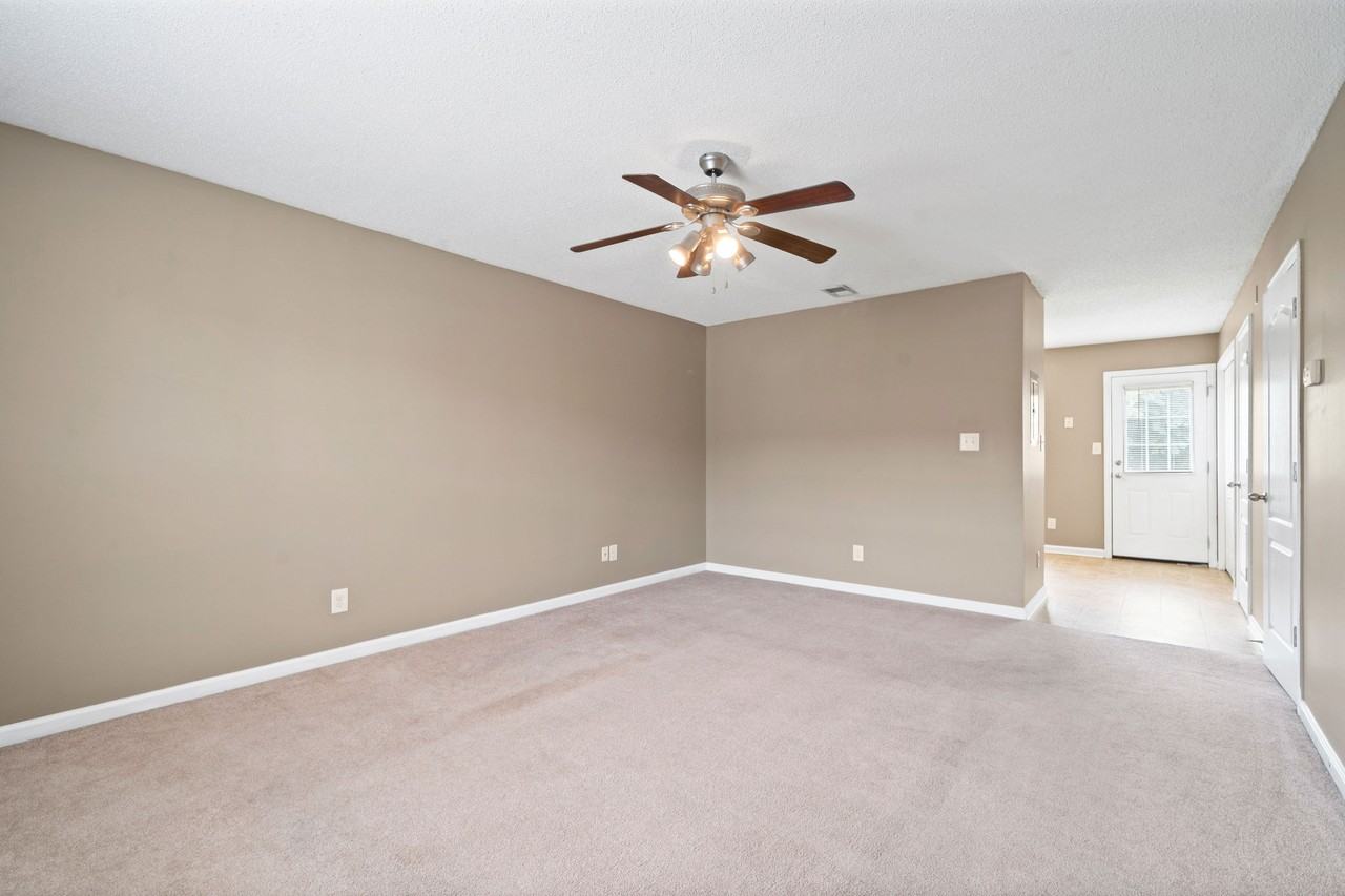 512 Patriot Park Court, Clarksville, TN 37042 - Photo 3 of 21