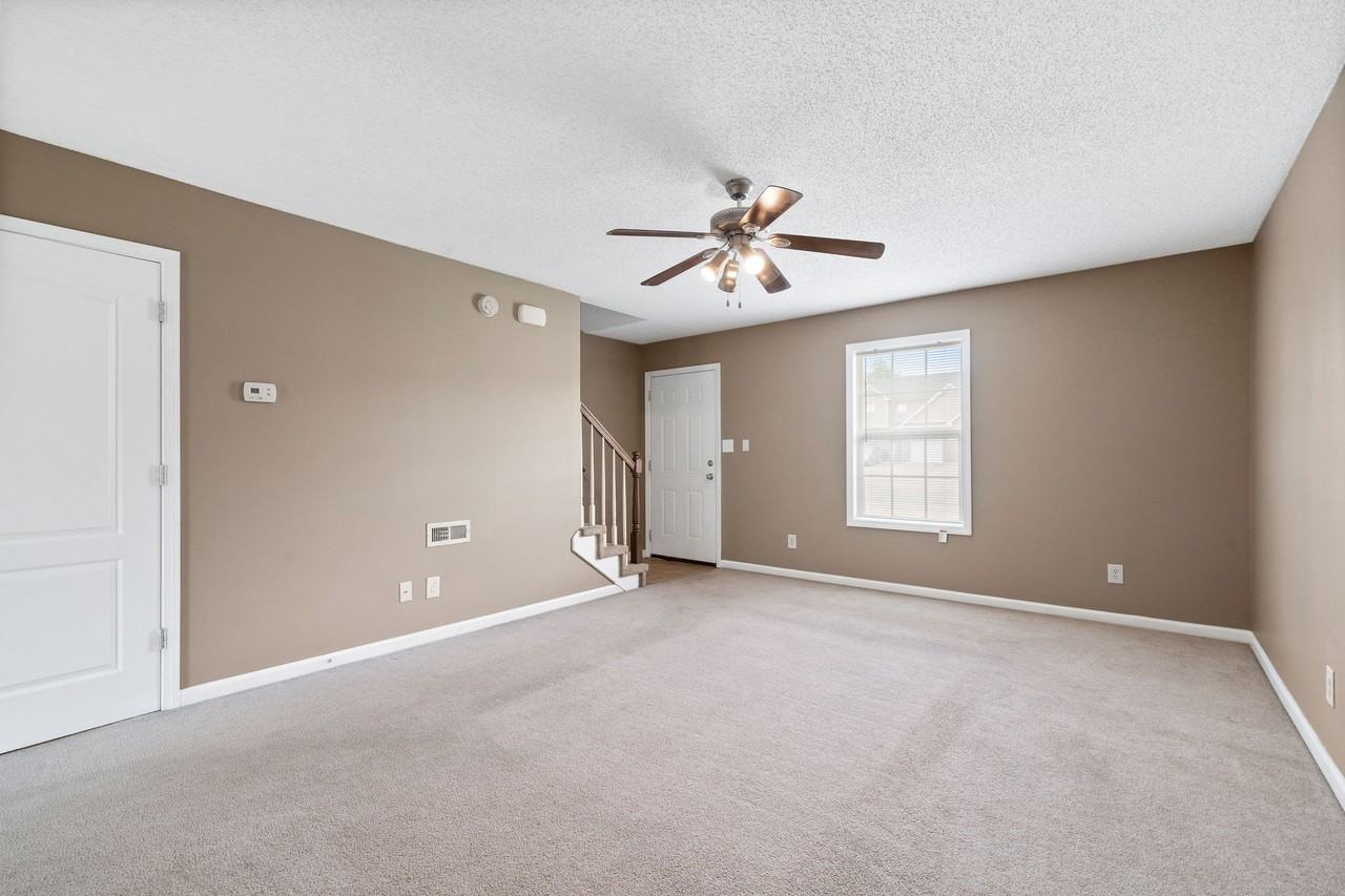 512 Patriot Park Court, Clarksville, TN 37042 - Photo 5 of 21