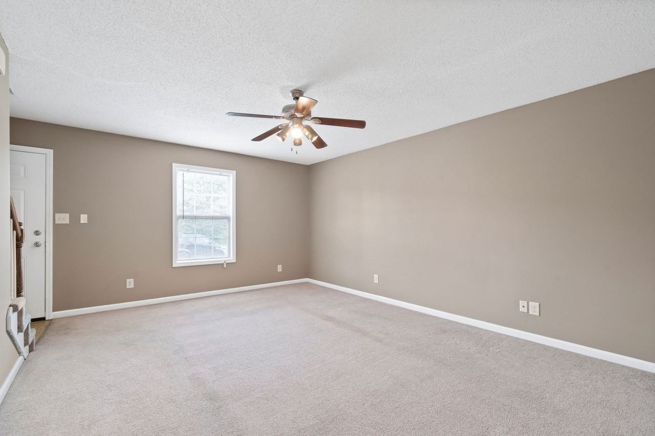 512 Patriot Park Court, Clarksville, TN 37042 - Photo 6 of 21