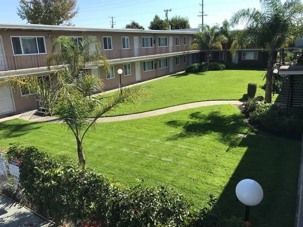 ALAMEDA PARK APARTMENTS - Photo 4 of 18