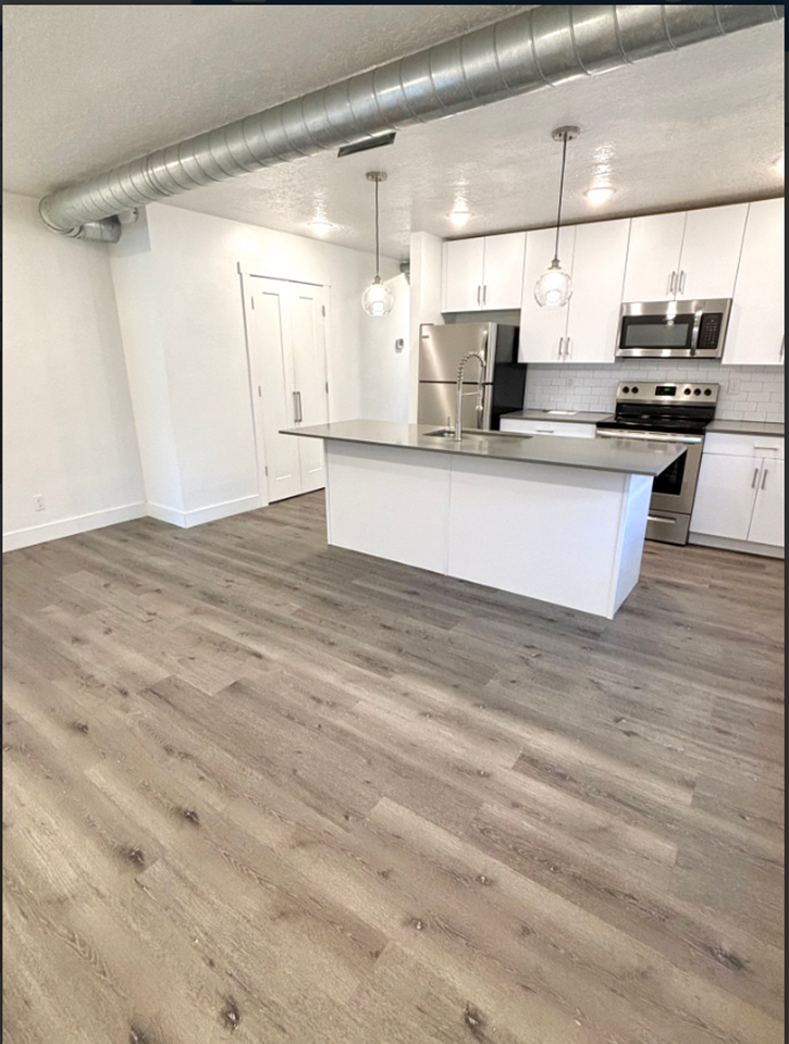 2740 South 1300 East - Photo 3 of 33