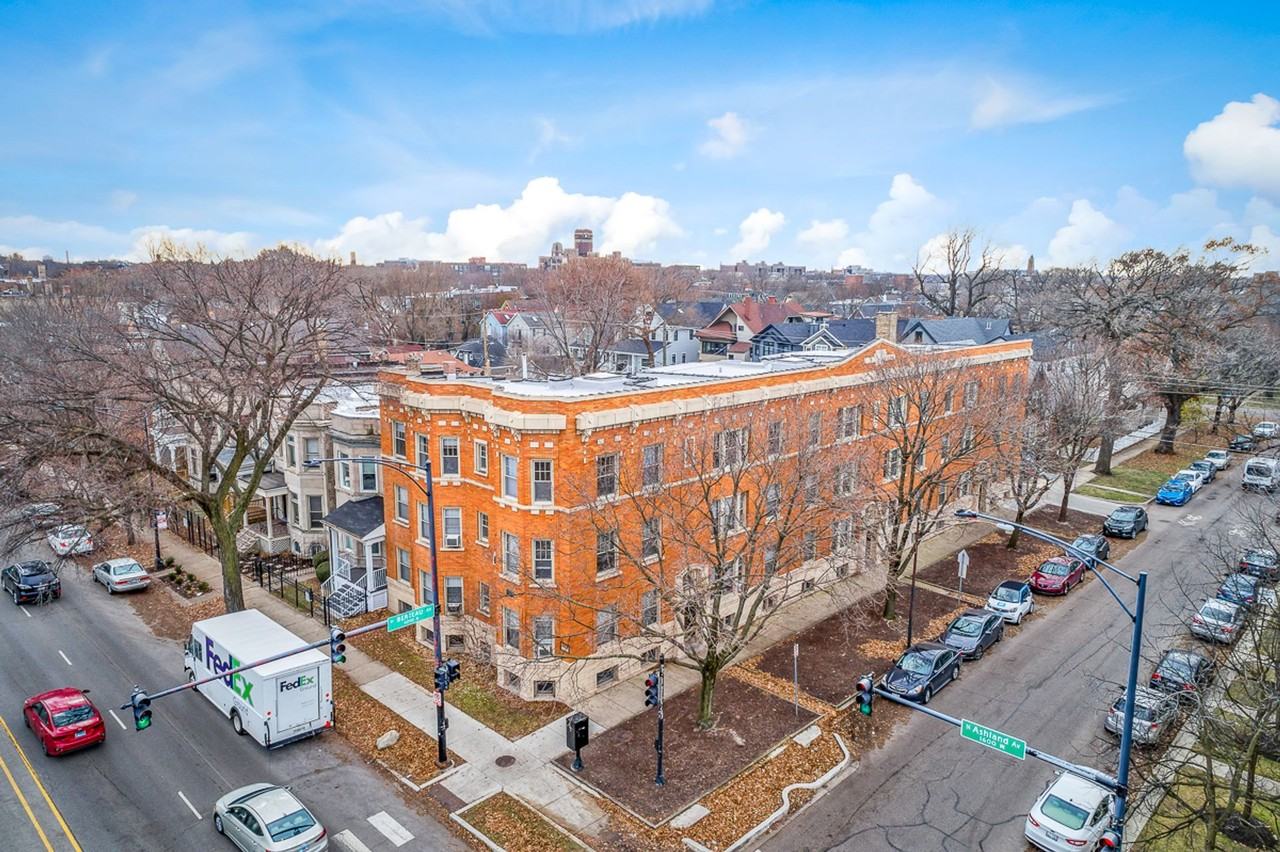 1601-15 W. Berteau - Photo 2 of 6