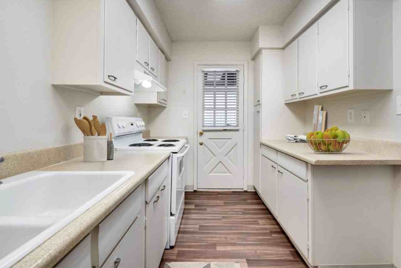 Cambridge Dorchester Apartment Homes - Photo 3 of 50