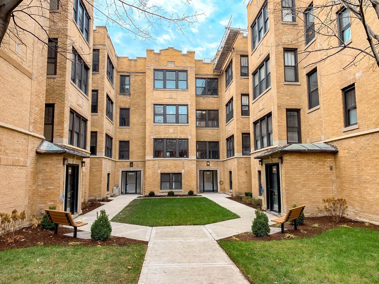 2618-26 N. Rockwell - Photo 2 of 9