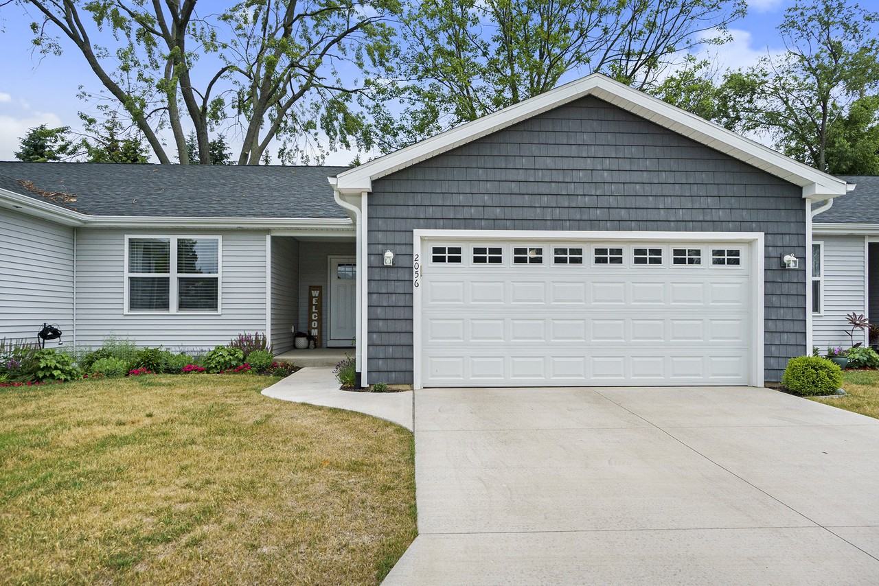 2056 Hailey Ct - Photo 2 of 20