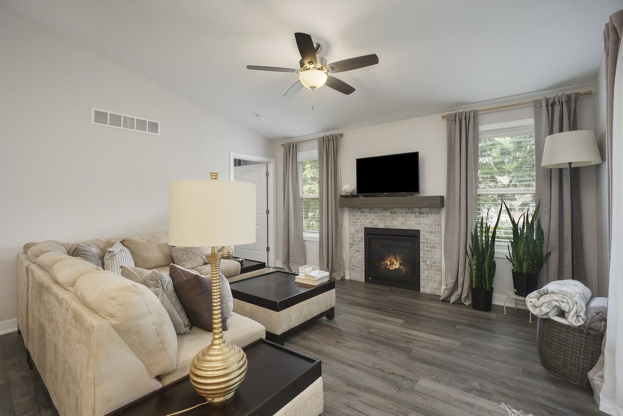 2056 Hailey Ct - Photo 3 of 20