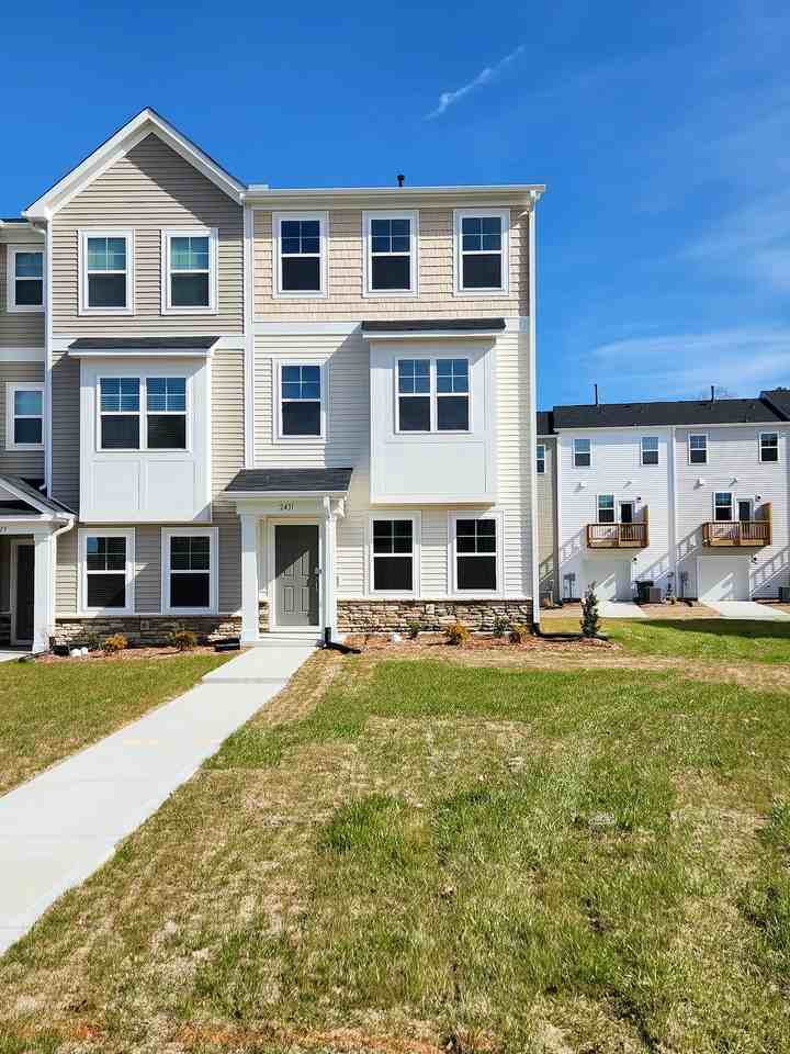 2431 Kasota Ln - Photo 2 of 50