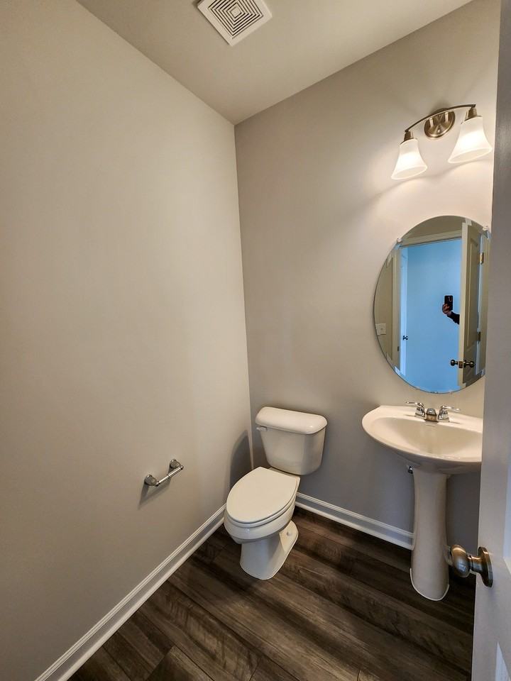 2431 Kasota Ln - Photo 5 of 50