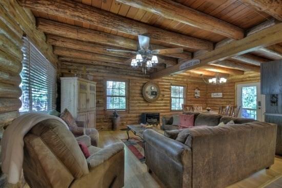 142 Malory Cir - Photo 2 of 26