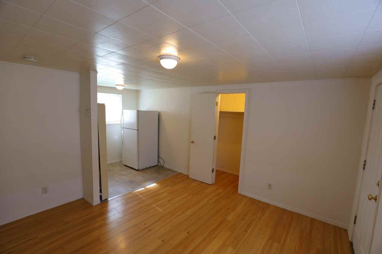 204 Redwood Hwy - Photo 5 of 6