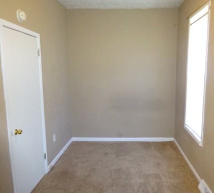 1242 37th St - Photo 2 of 8