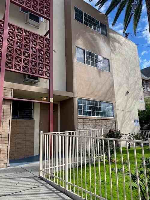 524 S 9th Street - Photo 3 of 44