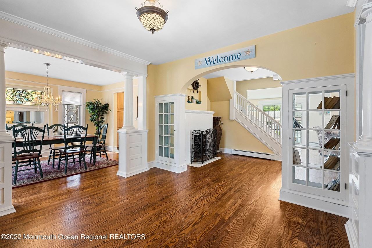 113 Beacon Blvd - Photo 4 of 18