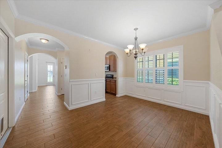700 Ventura Drive - Photo 2 of 10
