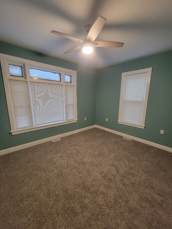 413 W Osborne St - Photo 3 of 19