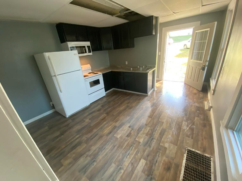 1200 Gomber Ave - Photo 2 of 13