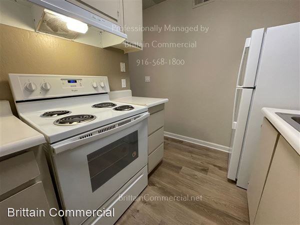 U Street (2718) - Photo 3 of 12