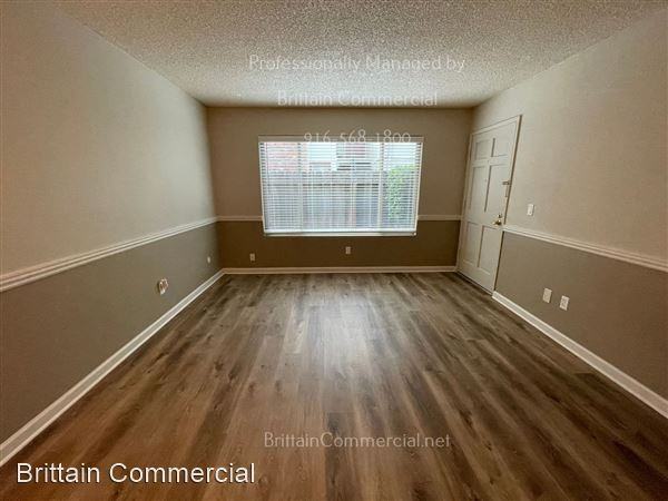 U Street (2718) - Photo 4 of 12