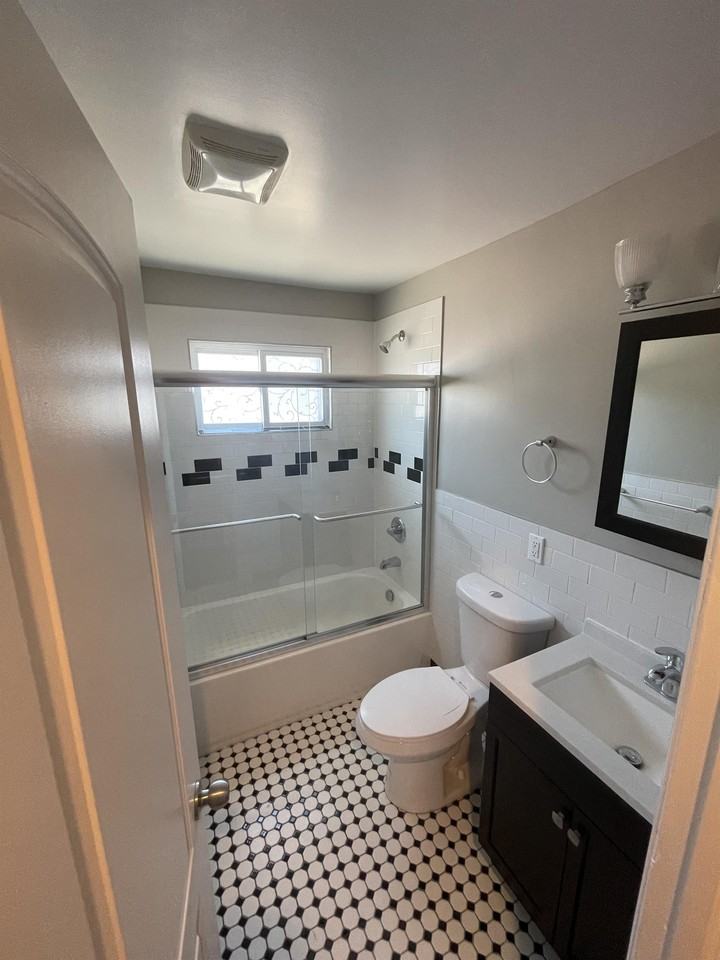 1733 N Gardiner Dr #1A - Photo 3 of 17