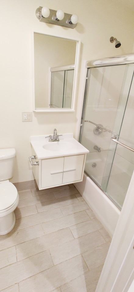 31-03 21st Street 3 - Photo 3 of 4