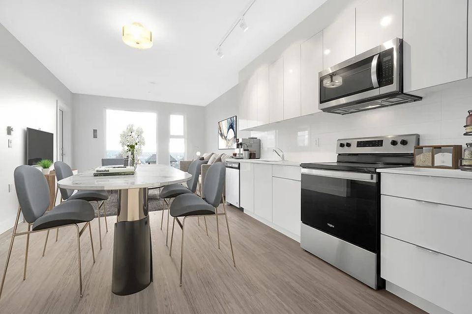 3710 Hastings Street #206