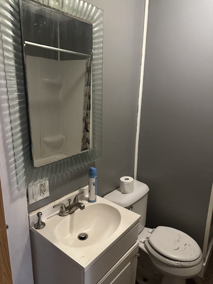 404 E Jackson St #NA - Photo 2 of 10