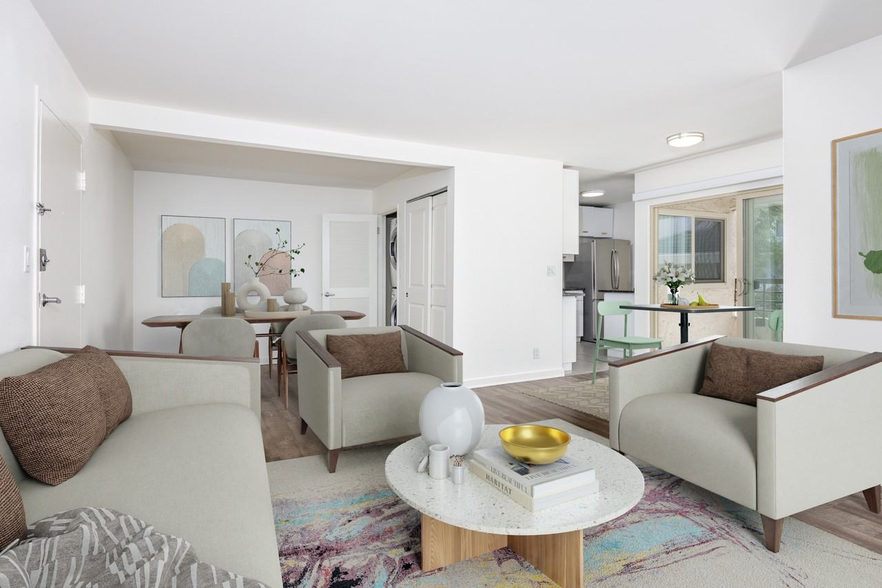 Franklin Plaza - Photo 2 of 27