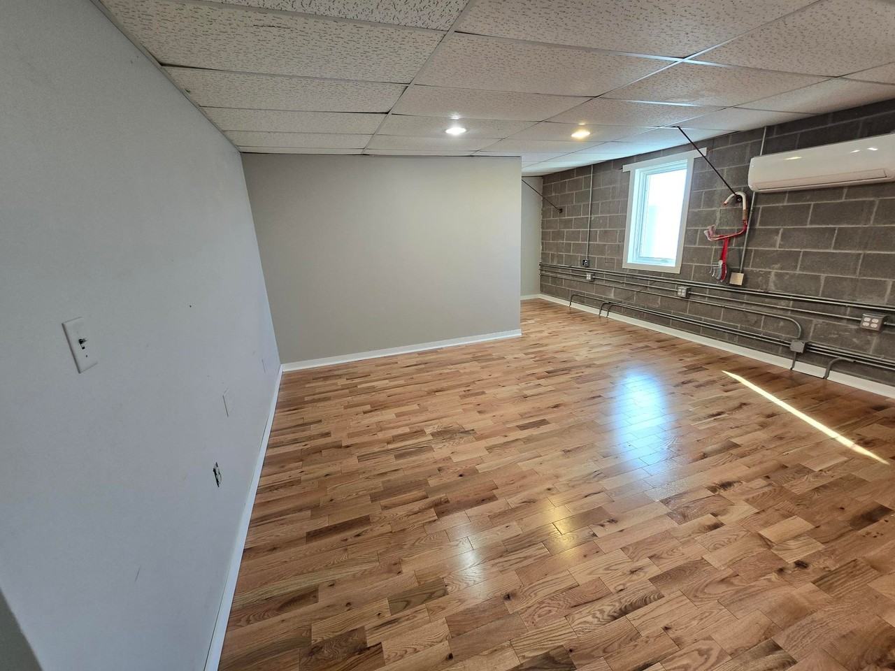 6122 East Shadybrook Street - 4 - upstairs #4 - Photo 4 of 7