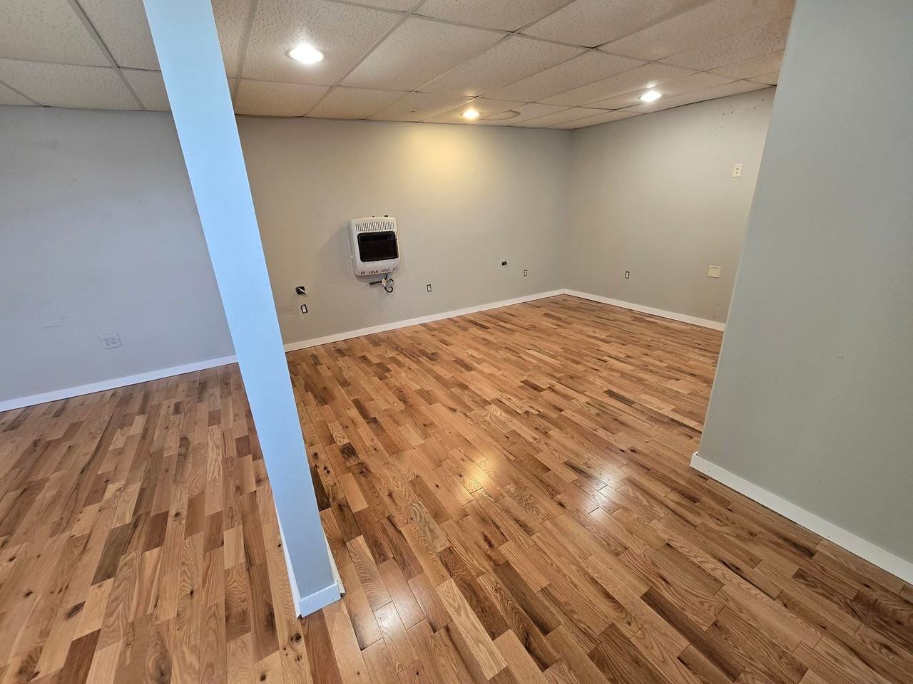 6122 East Shadybrook Street - 4 - upstairs #4 - Photo 5 of 7