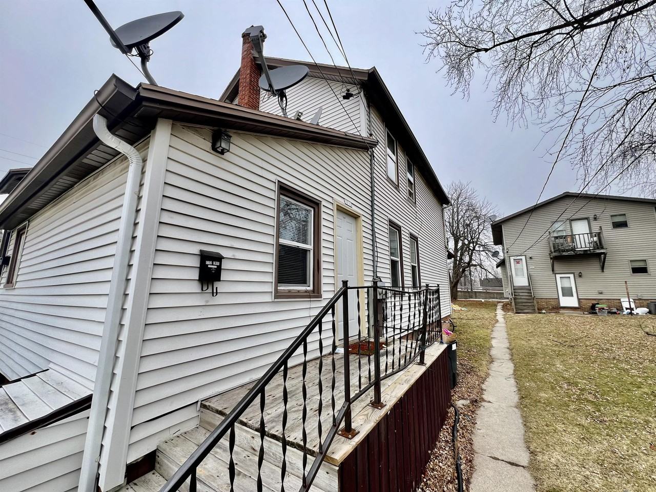 1713 Erie Ave #1713 - Photo 2 of 12