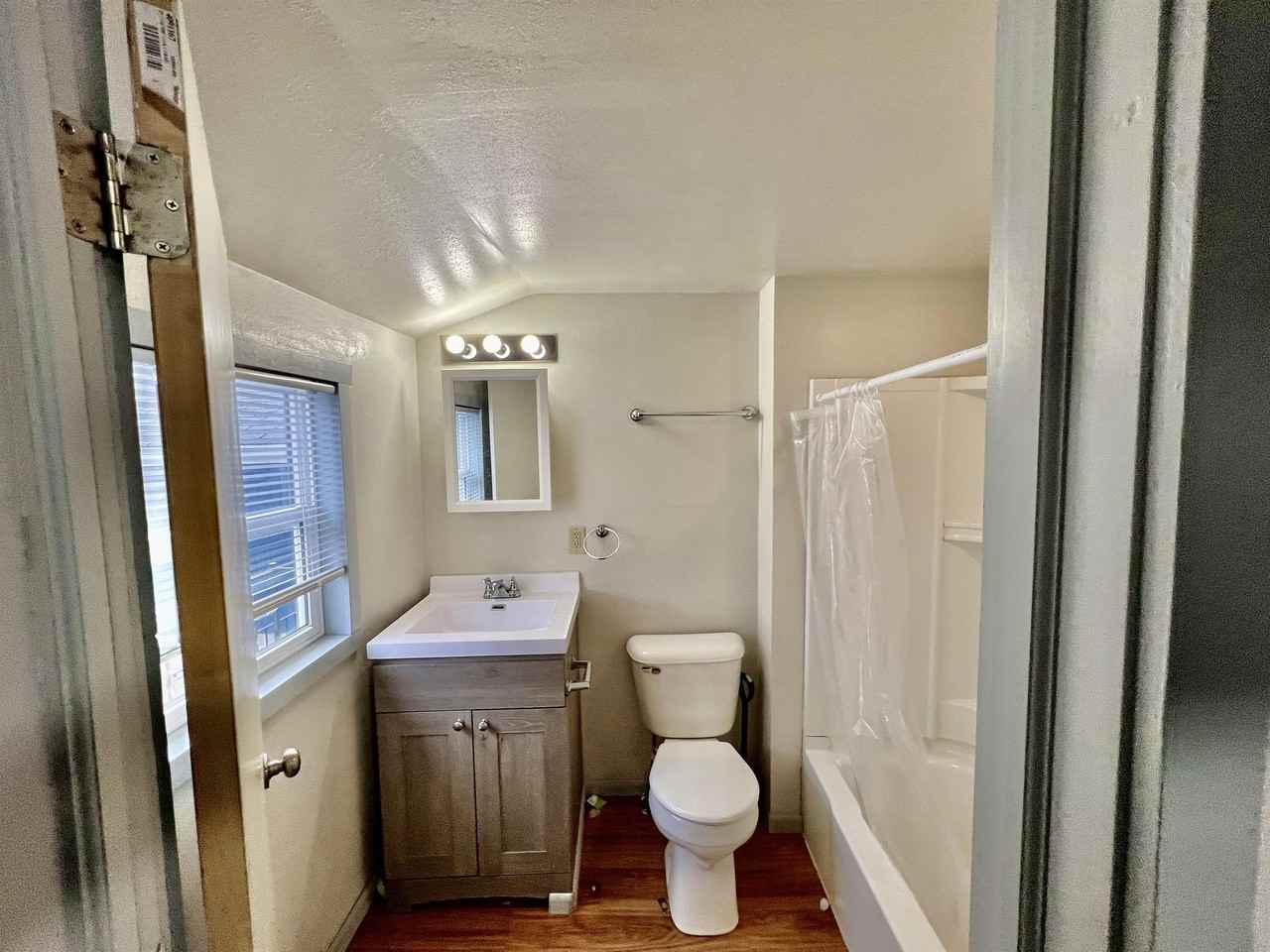 1713 Erie Ave #1713 - Photo 7 of 12