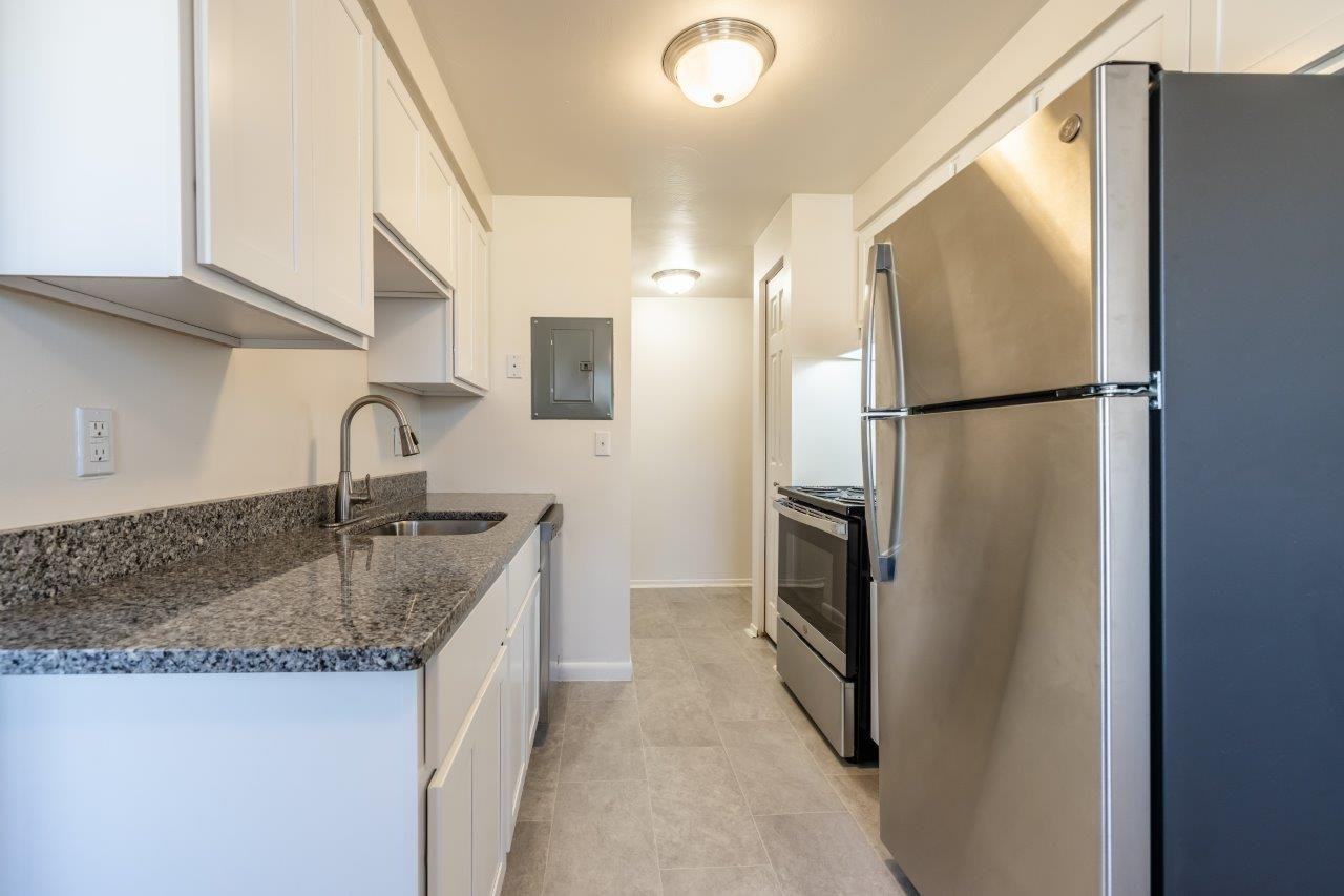 East Ridge Manor Apartment Homes - Photo 2 of 22