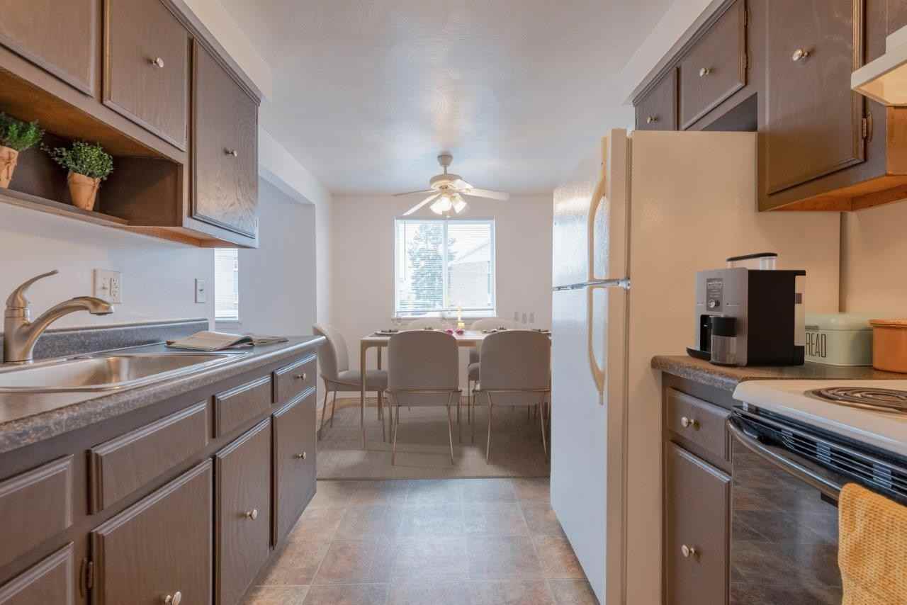 East Ridge Manor Apartment Homes - Photo 7 of 22