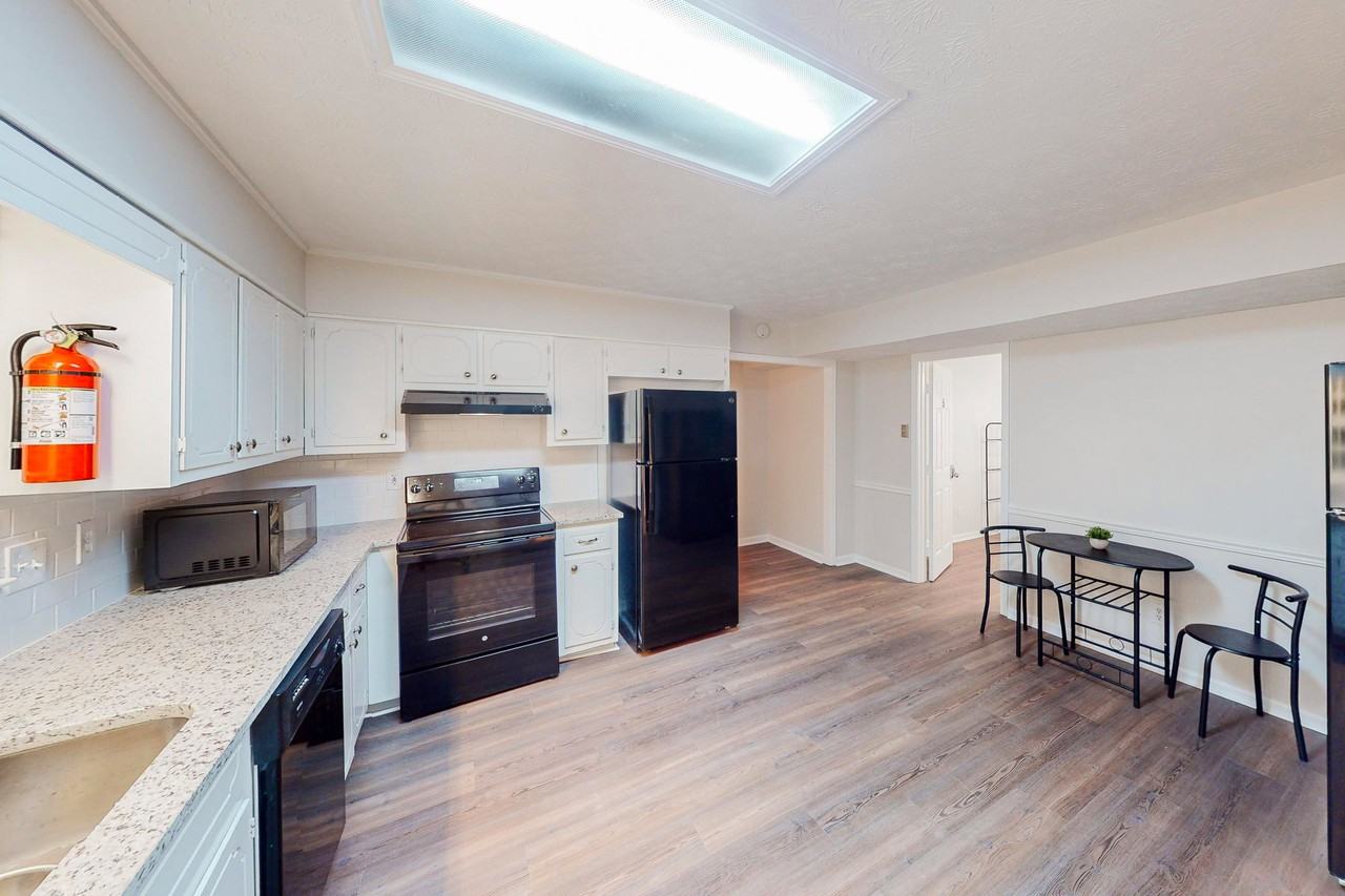 Rally Ct - Photo 5 of 9