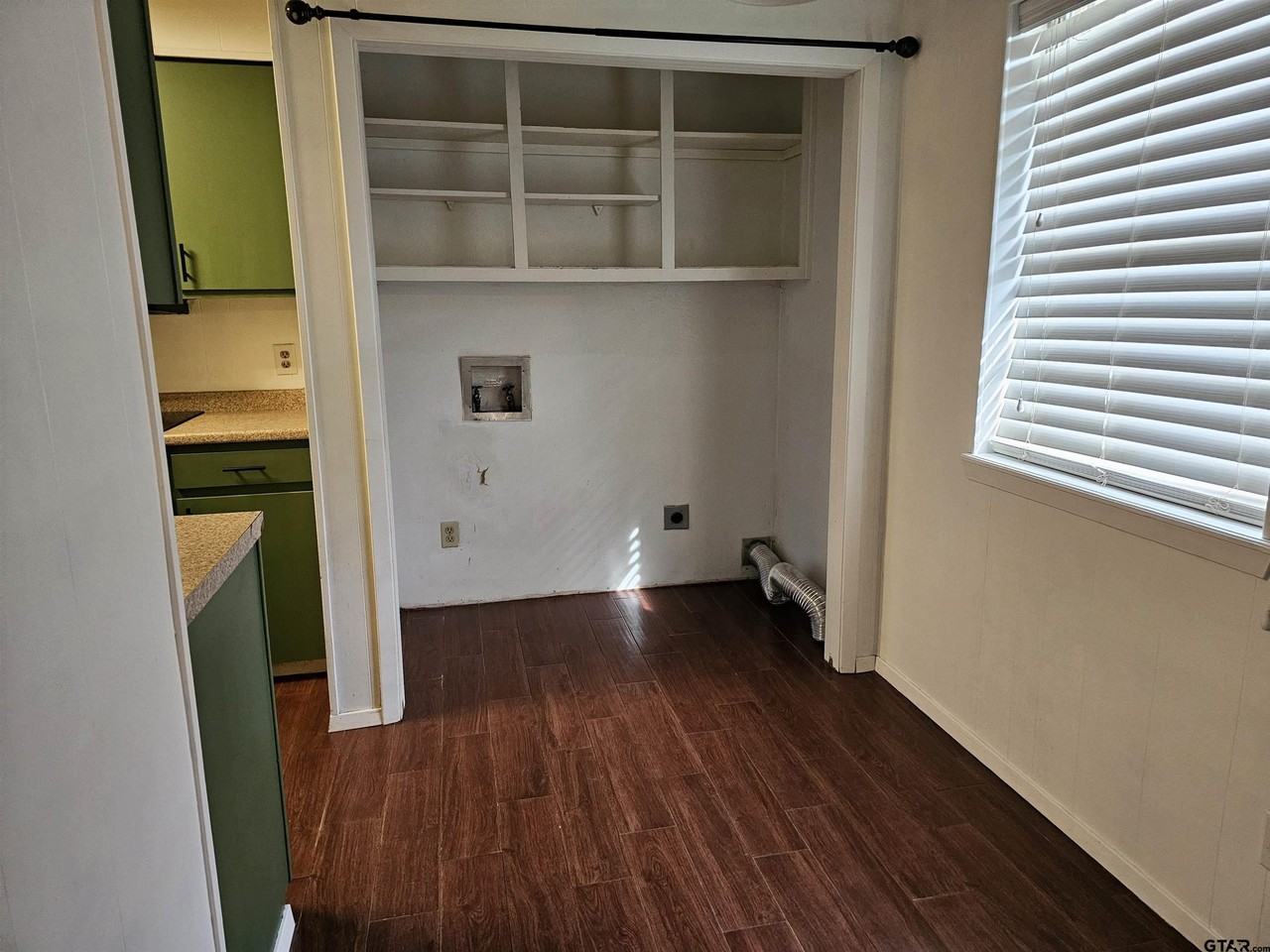 104 Randal Ln - Photo 3 of 13
