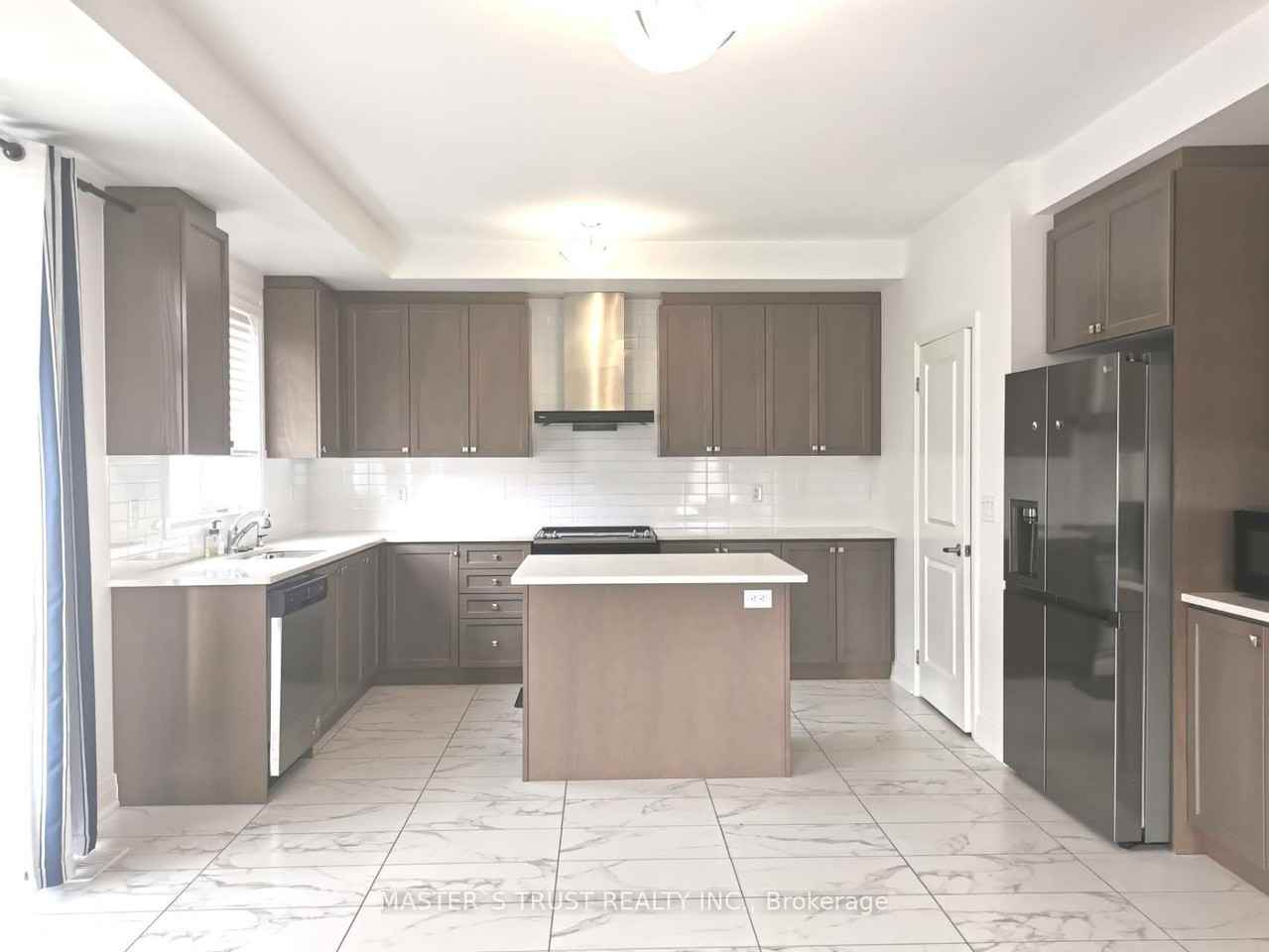 186 Dog Wood Boulevard - Photo 2 of 16