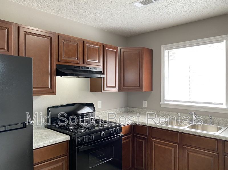 407 Healy St - Photo 3 of 7