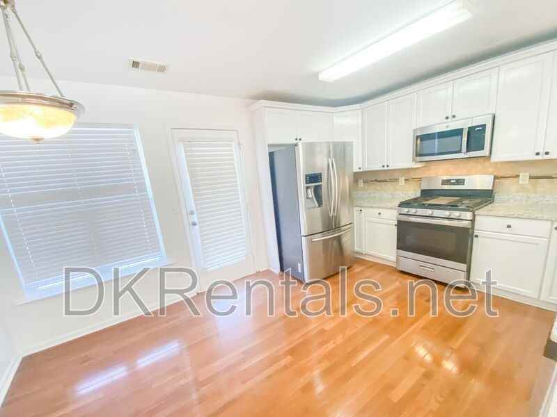 1068 S Gordon Rd - Photo 6 of 20