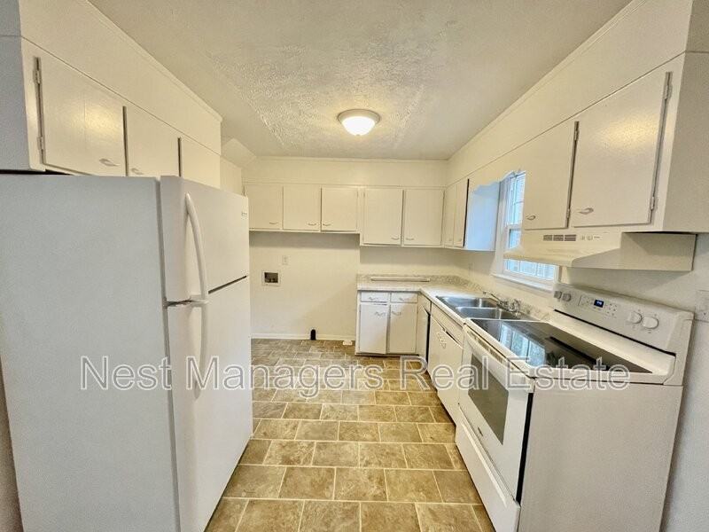 820 Pilot Avenue - Photo 6 of 11