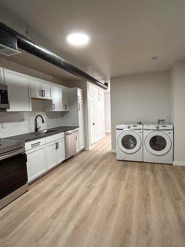 3206 Dobson St #3 - Photo 3 of 19