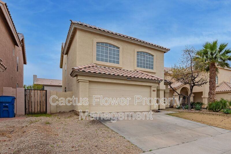 1651 E Flint St - Photo 4 of 44