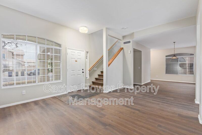 1651 E Flint St - Photo 7 of 44