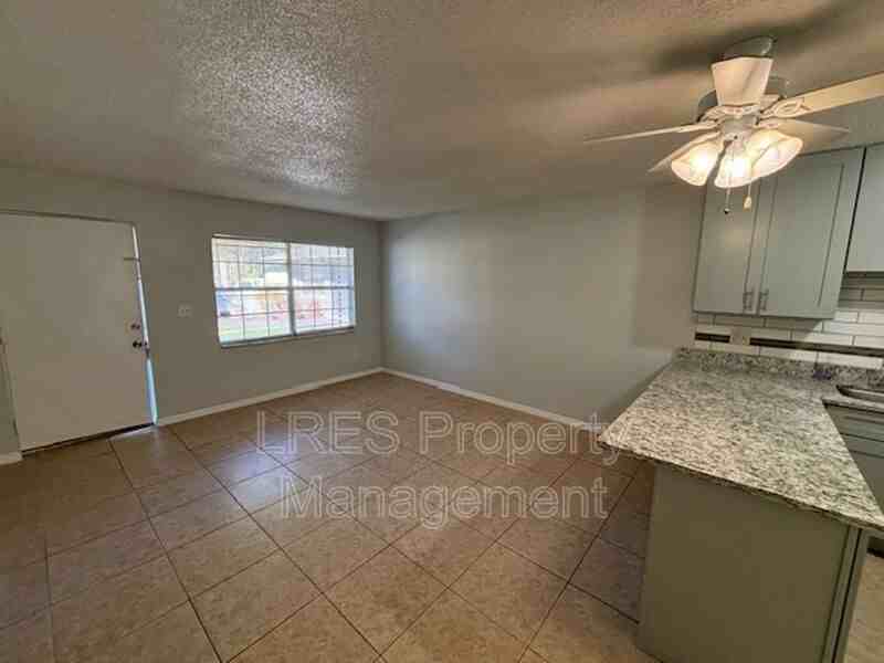 1031 Columbia Ave #D - Photo 6 of 18