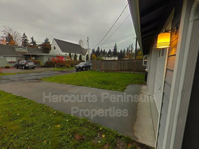 1962 Ne Stiles St - Photo 2 of 11