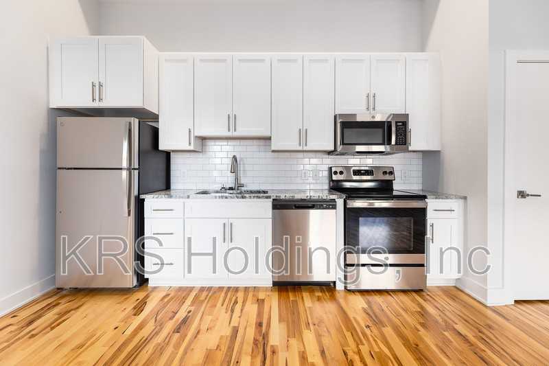 306 N Road St #202 - Photo 2 of 6
