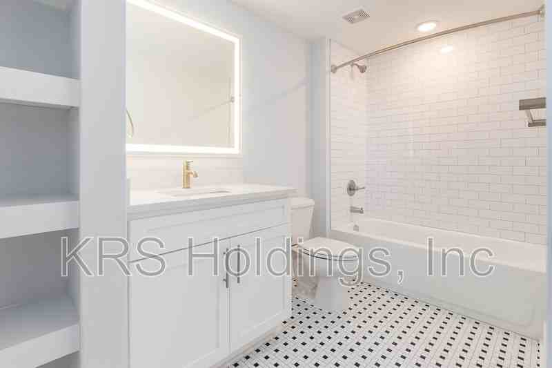306 N Road St #202 - Photo 5 of 6