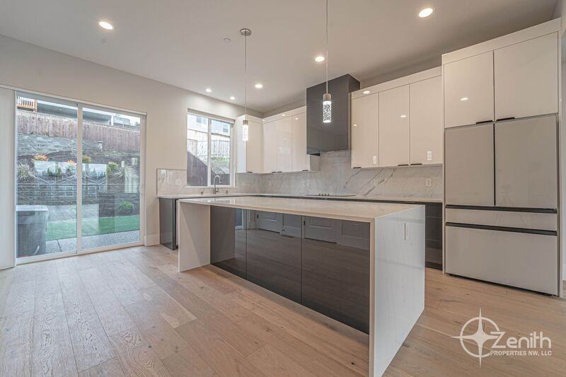 2375 N R St - Photo 6 of 33