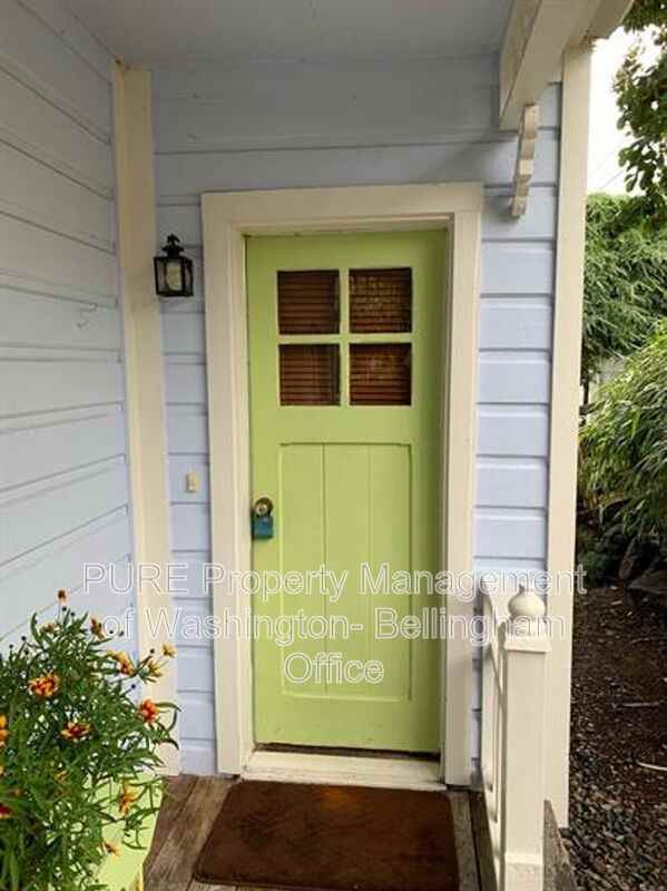 520 S 3rd St #B - Photo 3 of 16