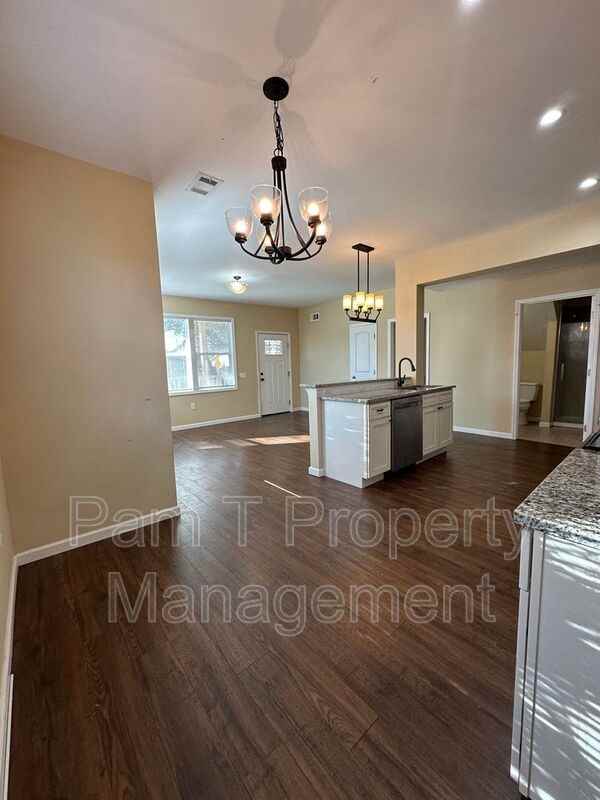 1202 E 37th St #ADS - Photo 5 of 19